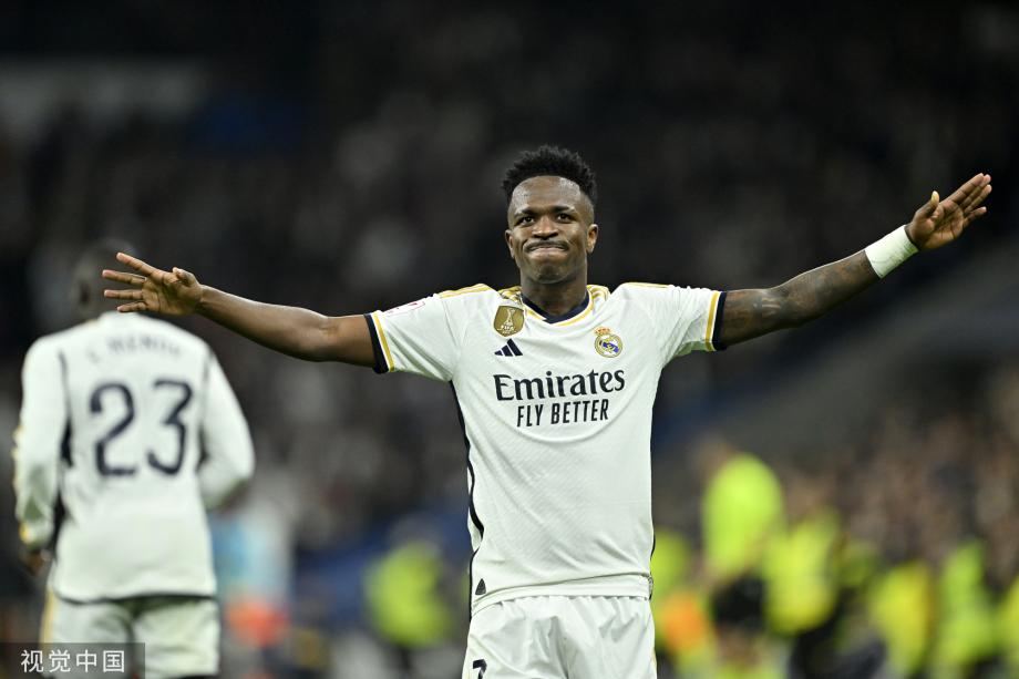 巴萨vs贝蒂斯首发：安东尼PK亚马尔，拉师傅、佩德里先发