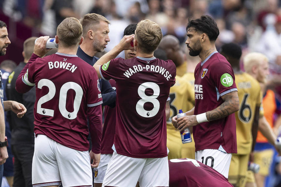 战巴萨贡献2球1助，布鲁日前锋福布斯当选欧冠全场最佳球员