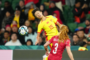 李冰冰再刷新疆雪场 你准备好冲同款雪道了吗